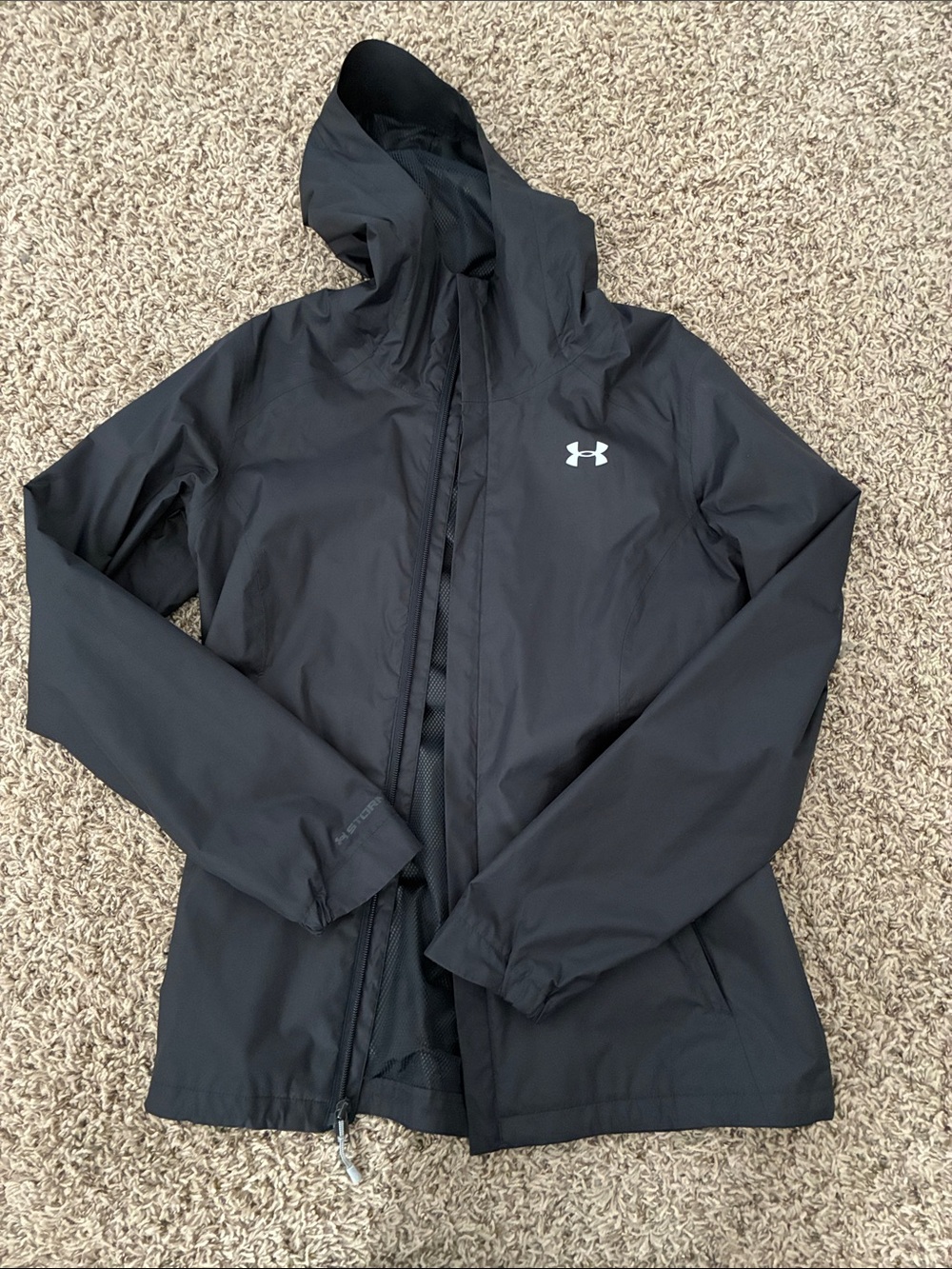 Under Armour Black Hooded Rain Jacket/wind breaker